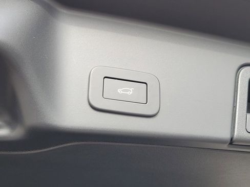 Used 2026 Land Rover Range Rover Evoque S image 24