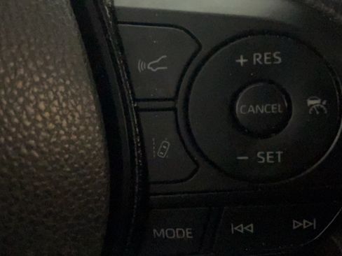 Certified 2021 Toyota RAV4 LE FWD image 16