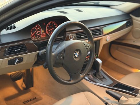 Used 2011 BMW 328i Sedan RWD image 9