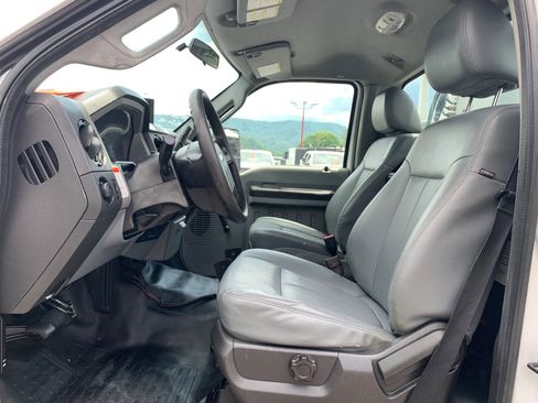 Used 2013 Ford F550 2WD Regular Cab Super Duty w/ Payload Upgrade Pkg image 9