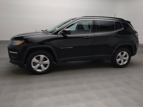 Used 2021 Jeep Compass Latitude AWD/4WD image 2