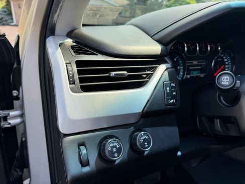 Used 2019 GMC Yukon XL SLE w/ Convenience Package AWD/4WD image 20
