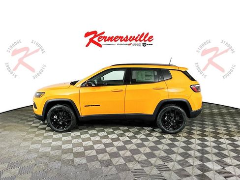 New 2026 Jeep Compass Latitude image 4