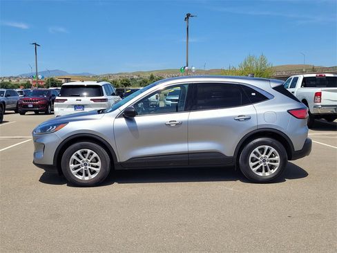 Used 2022 Ford Escape SE image 7