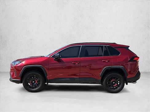 Used 2021 Toyota RAV4 LE FWD image 9