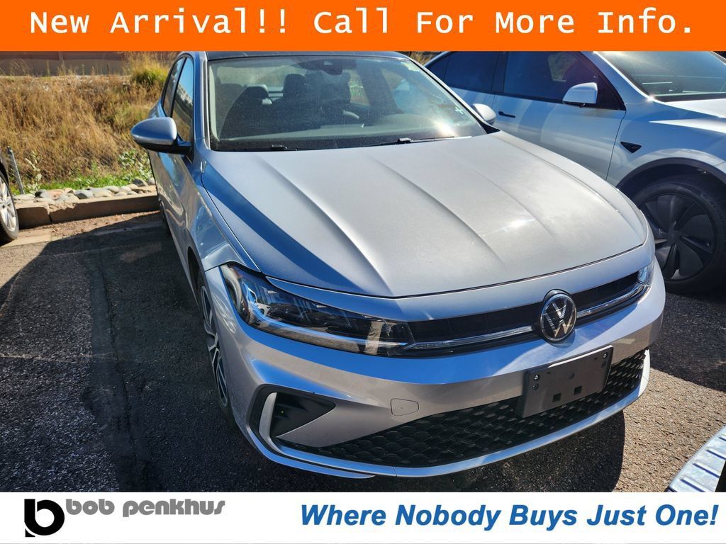 Used 2025 Volkswagen Jetta SE FWD image 1