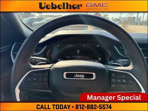 Used 2023 Jeep Grand Cherokee L Laredo AWD/4WD image 32