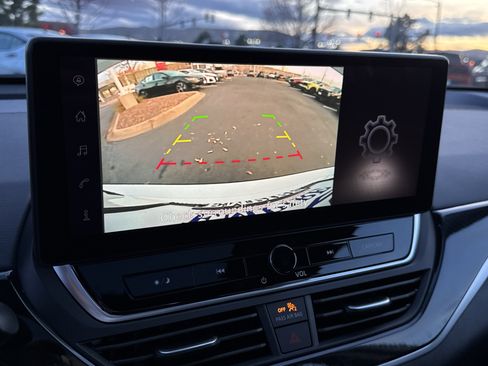 New 2025 Nissan Altima 2.5 SR w/ SR Premium Package image 26