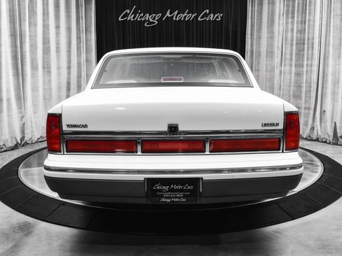 Used 1997 Lincoln Town Car Signature image 4
