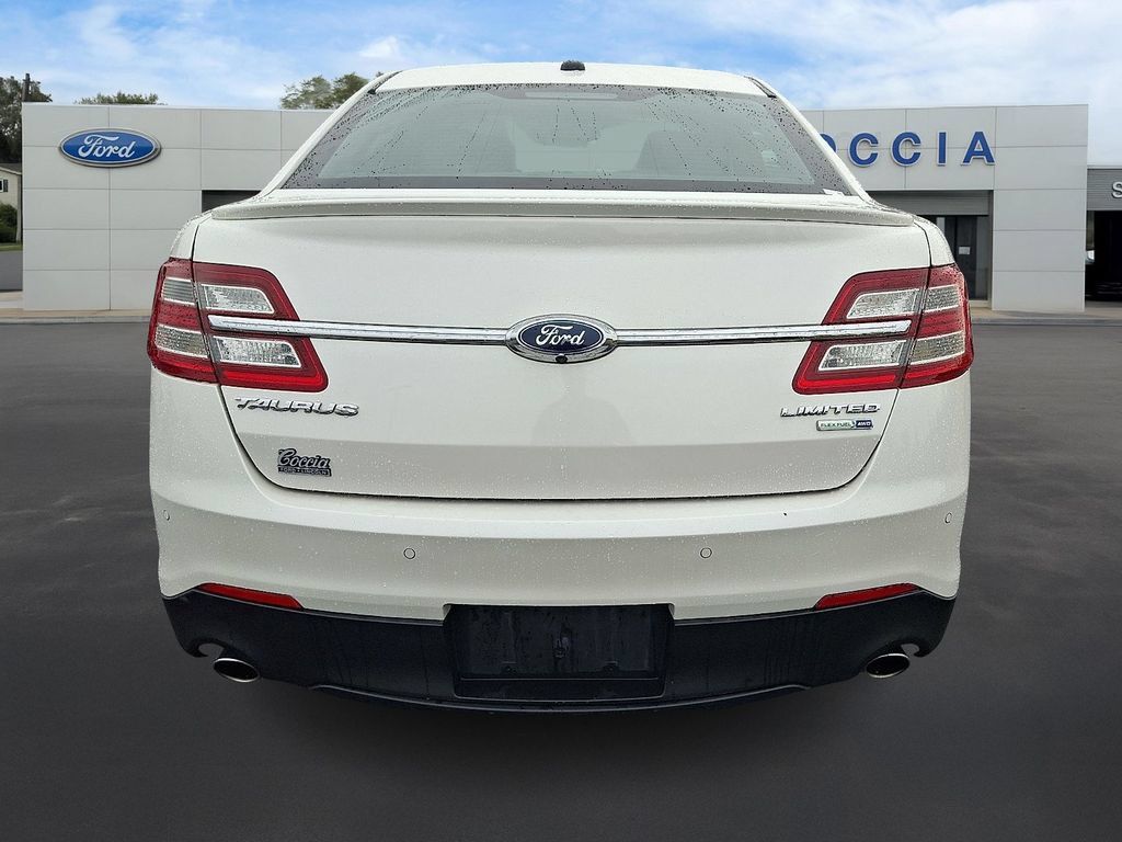 Certified 2018 Ford Taurus Limited AWD/4WD image 5