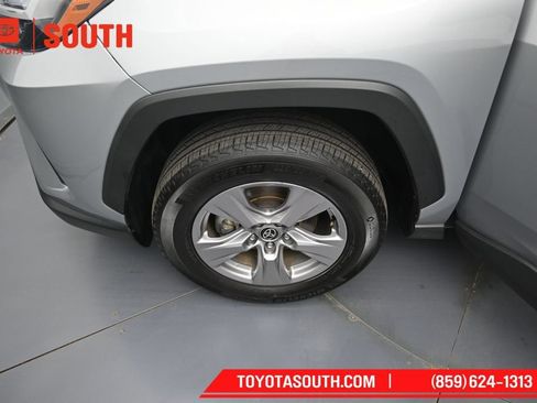Used 2025 Toyota RAV4 XLE AWD/4WD image 34