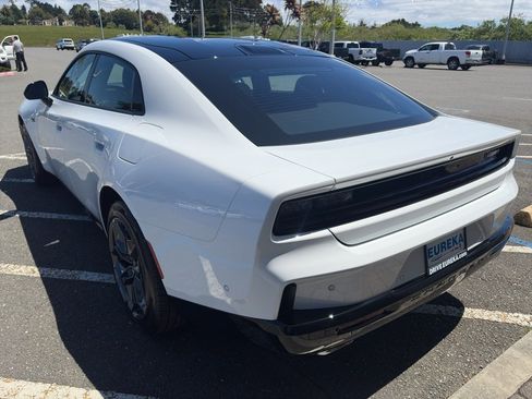 New 2026 Dodge Charger R/T w/ Driver Convenience Group AWD/4WD image 18