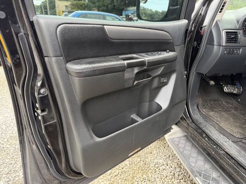 Used 2013 Nissan Armada SV AWD/4WD image 12