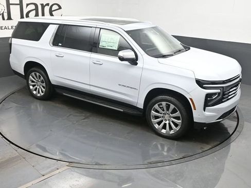 New 2026 Chevrolet Suburban Premier image 27