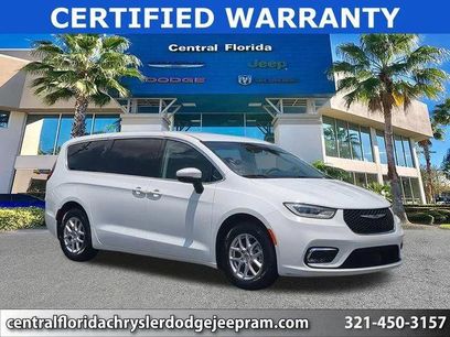 Certified 2023 Chrysler Pacifica Touring-L