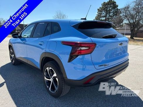 Used 2024 Chevrolet Trax RS w/ Driver Confidence Package image 4