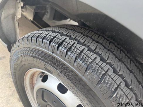 Used 2016 Ford Transit 150 XL RWD image 32