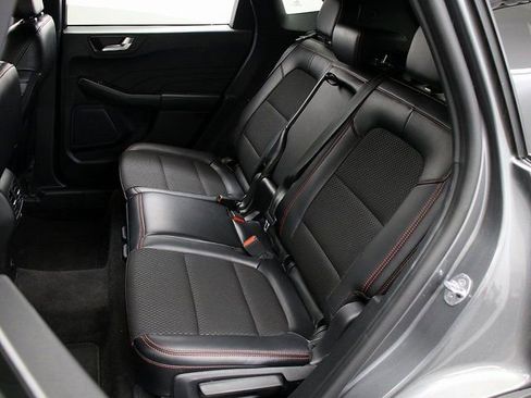 Used 2025 Ford Escape ST-Line image 13