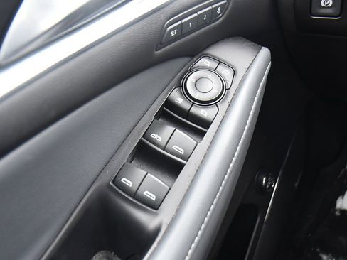 Used 2021 Buick Enclave Premium image 26