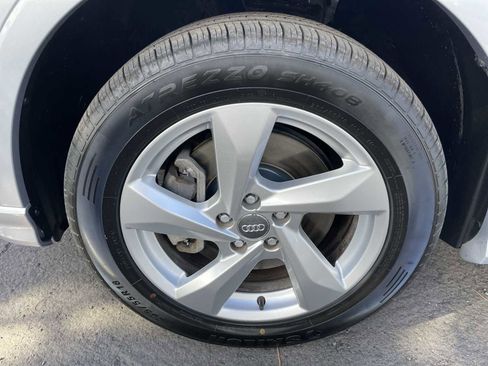 Used 2020 Audi Q3 2.0T Premium w/ Convenience Package AWD/4WD image 19