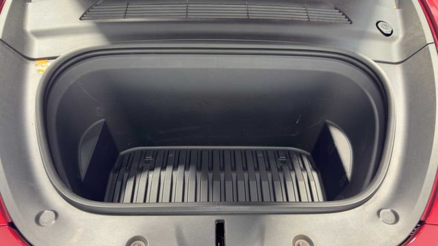 Used 2021 Tesla Model Y Long Range AWD/4WD image 33