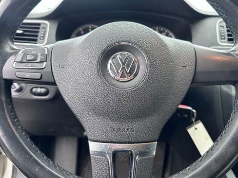Used 2013 Volkswagen Jetta SE image 14