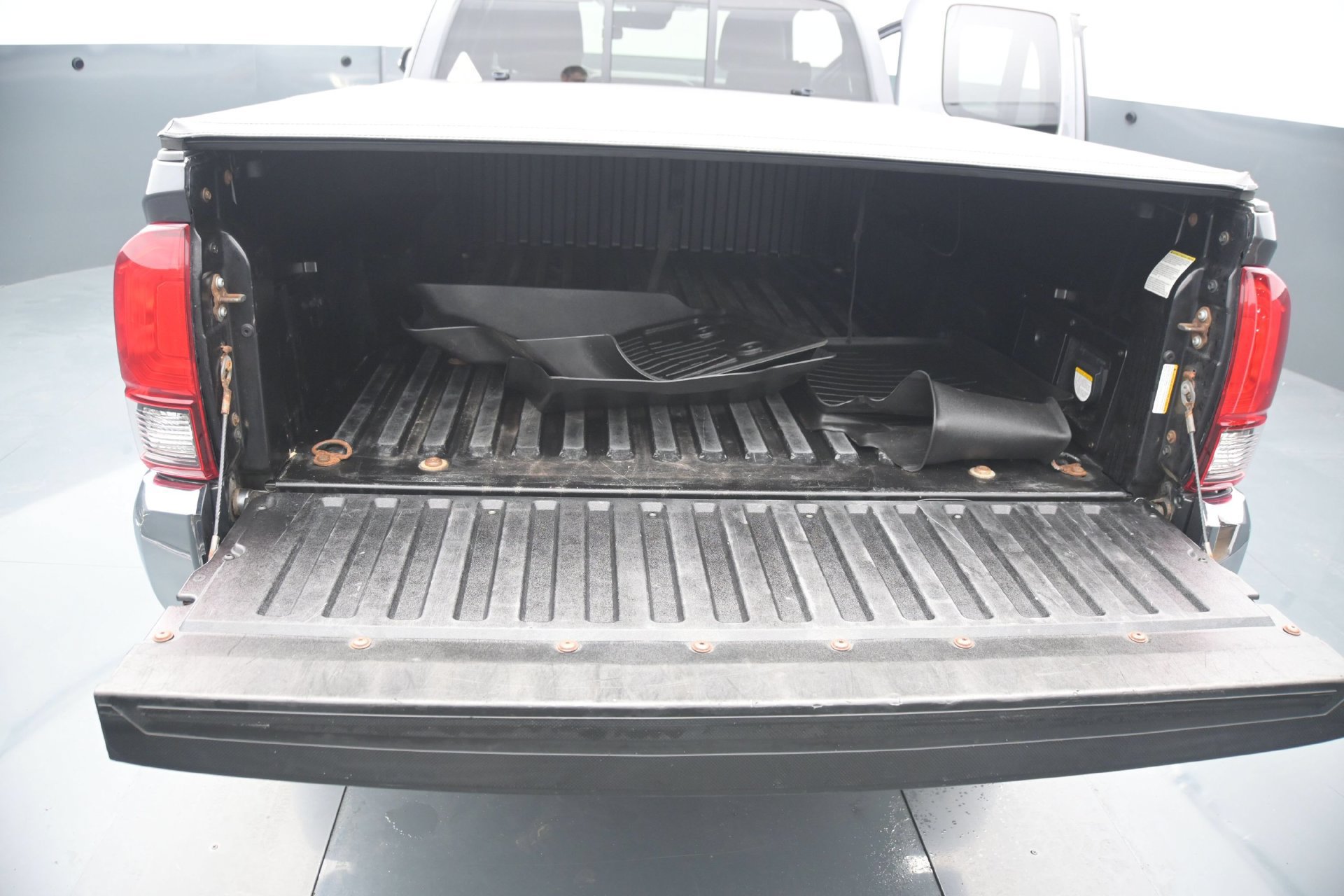 Used 2019 Toyota Tacoma TRD Off-Road AWD/4WD image 15