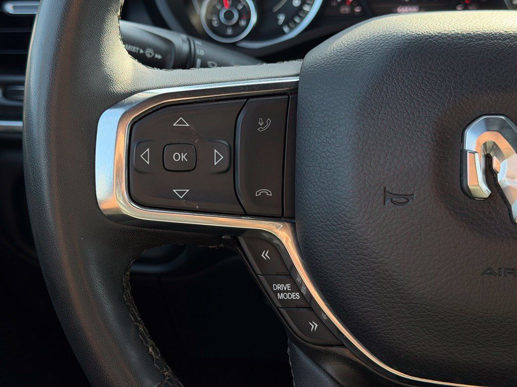 Used 2025 RAM 1500 Laramie AWD/4WD image 25