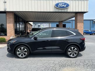 Used 2023 Ford Escape Platinum w/ Premium Technology Package AWD/4WD video 1
