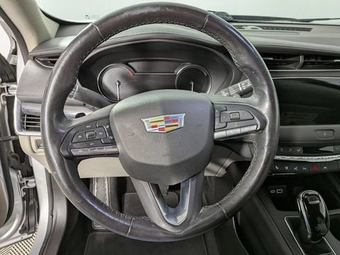 Used 2020 Cadillac XT4 Premium Luxury w/ Enhanced Visibility Package FWD image 20