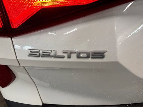 Used 2023 Kia Seltos LX image 14