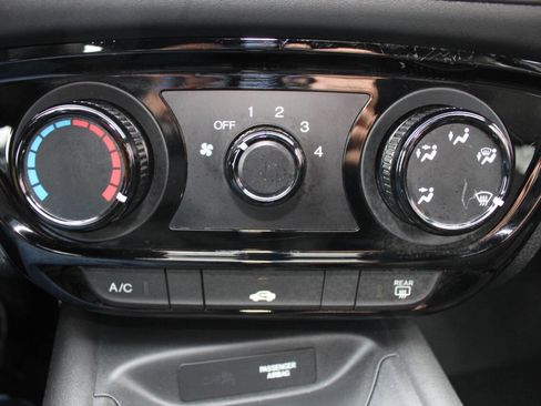 Used 2022 Honda HR-V Sport image 13