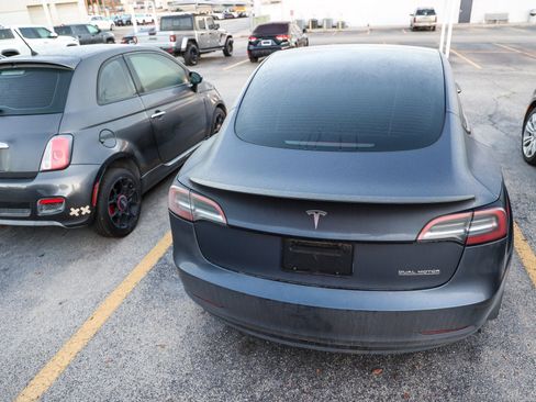 Used 2023 Tesla Model 3 Performance image 9