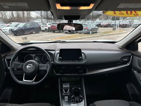 Used 2021 Nissan Rogue SV image 10