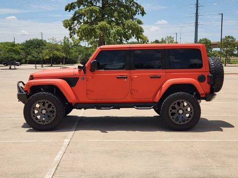 Used 2018 Jeep Wrangler Unlimited Sport S AWD/4WD image 4