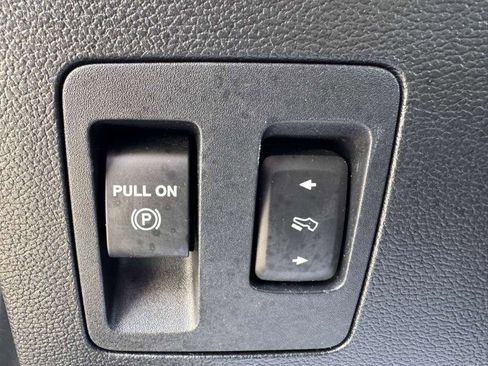Used 2019 Ford F150 XLT w/ Equipment Group 302A Luxury AWD/4WD image 14