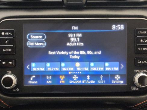 Used 2024 Nissan Versa SR FWD image 25