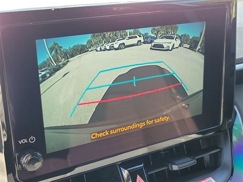 Used 2026 Toyota Corolla Cross SE image 25