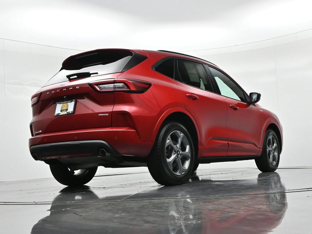 Used 2023 Ford Escape ST-Line w/ Tech Pack #1 AWD/4WD image 21