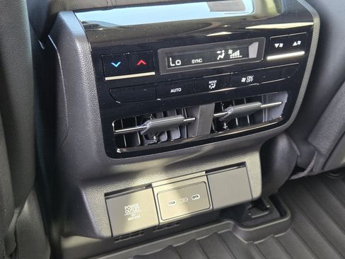 New 2026 Acura MDX SH-AWD image 21