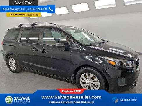 Used 2016 Kia Sedona LX image 5