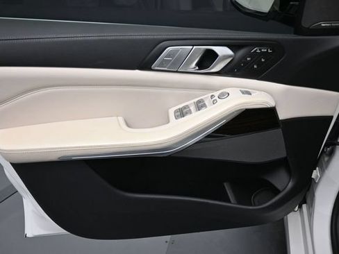Used 2020 BMW X7 xDrive40i w/ Premium Package AWD/4WD image 19