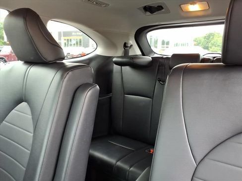 Used 2023 Toyota Highlander XLE AWD/4WD image 15