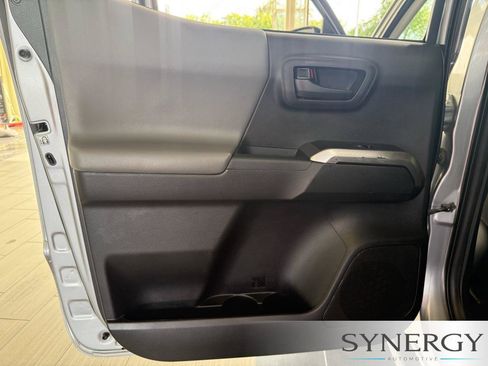Used 2019 Toyota Tacoma SR5 RWD image 26