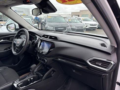 Used 2022 Chevrolet TrailBlazer LT w/ Convenience Package image 26