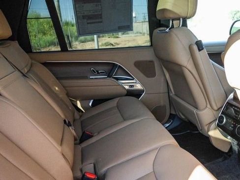 New 2025 Land Rover Range Rover Long Wheelbase SE image 20