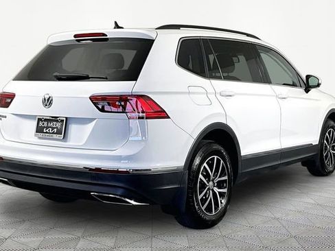 Used 2021 Volkswagen Tiguan SE w/ Panoramic Sunroof Package FWD image 6