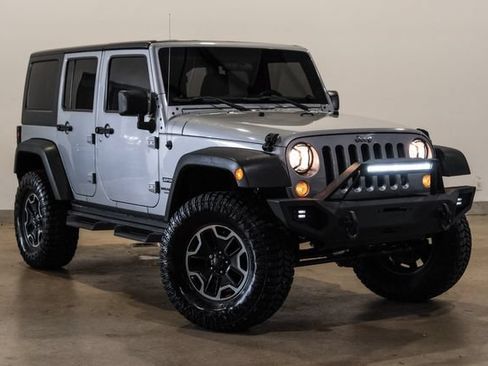 Used 2015 Jeep Wrangler Unlimited Sport AWD/4WD image 2