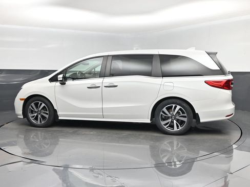 Used 2021 Honda Odyssey Touring image 10