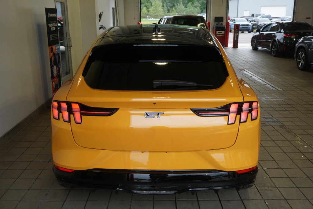 Used 2022 Ford Mustang Mach-E GT w/ GT Performance Edition AWD/4WD image 17